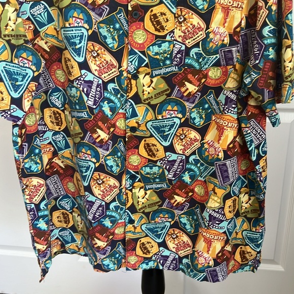 DisneyParks Disneyland Passport Collection Stamps Button Down Shirt Mens Sz XXL - Picture 3 of 16